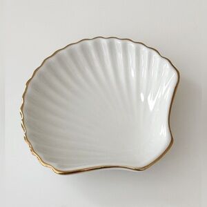 NWT H&M Shell-shaped Mini Dish, White/Gold-colored